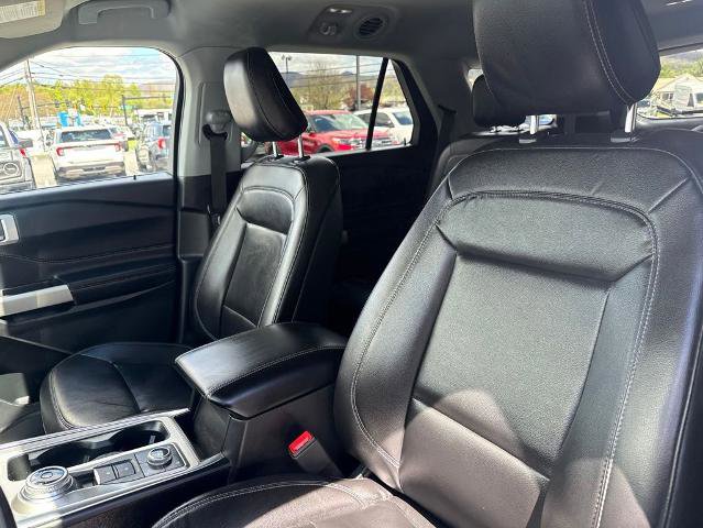 Certified 2020 Ford Explorer XLT w/ Equipment Group 202A AWD/4WD image 21