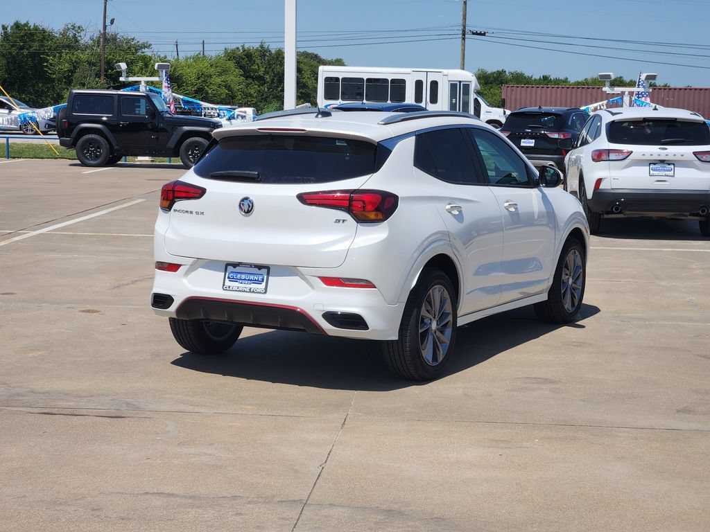 Used 2022 Buick Encore GX Select w/ Sport Touring Package FWD image 7