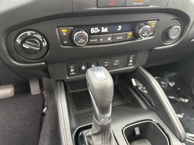Used 2022 Nissan Frontier PRO-4X w/ Pro-4X Premium Package AWD/4WD image 43