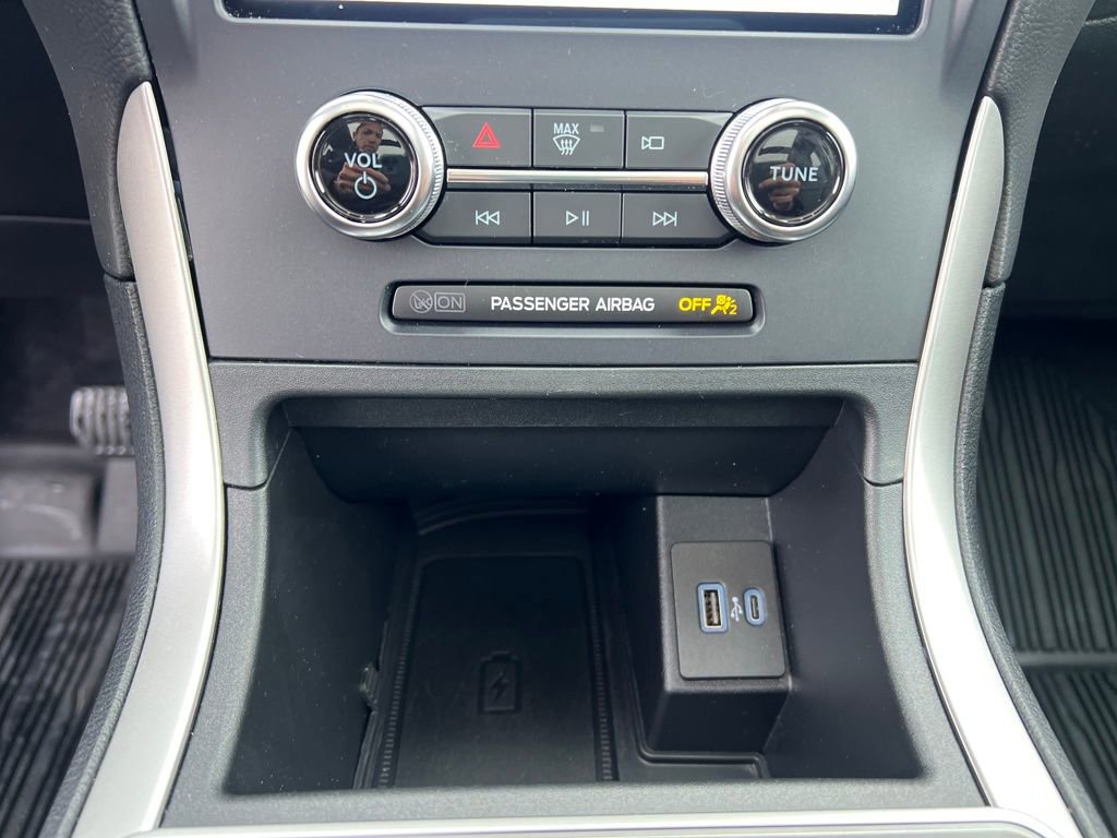 Certified 2024 Ford Edge SEL w/ Convenience Package image 24