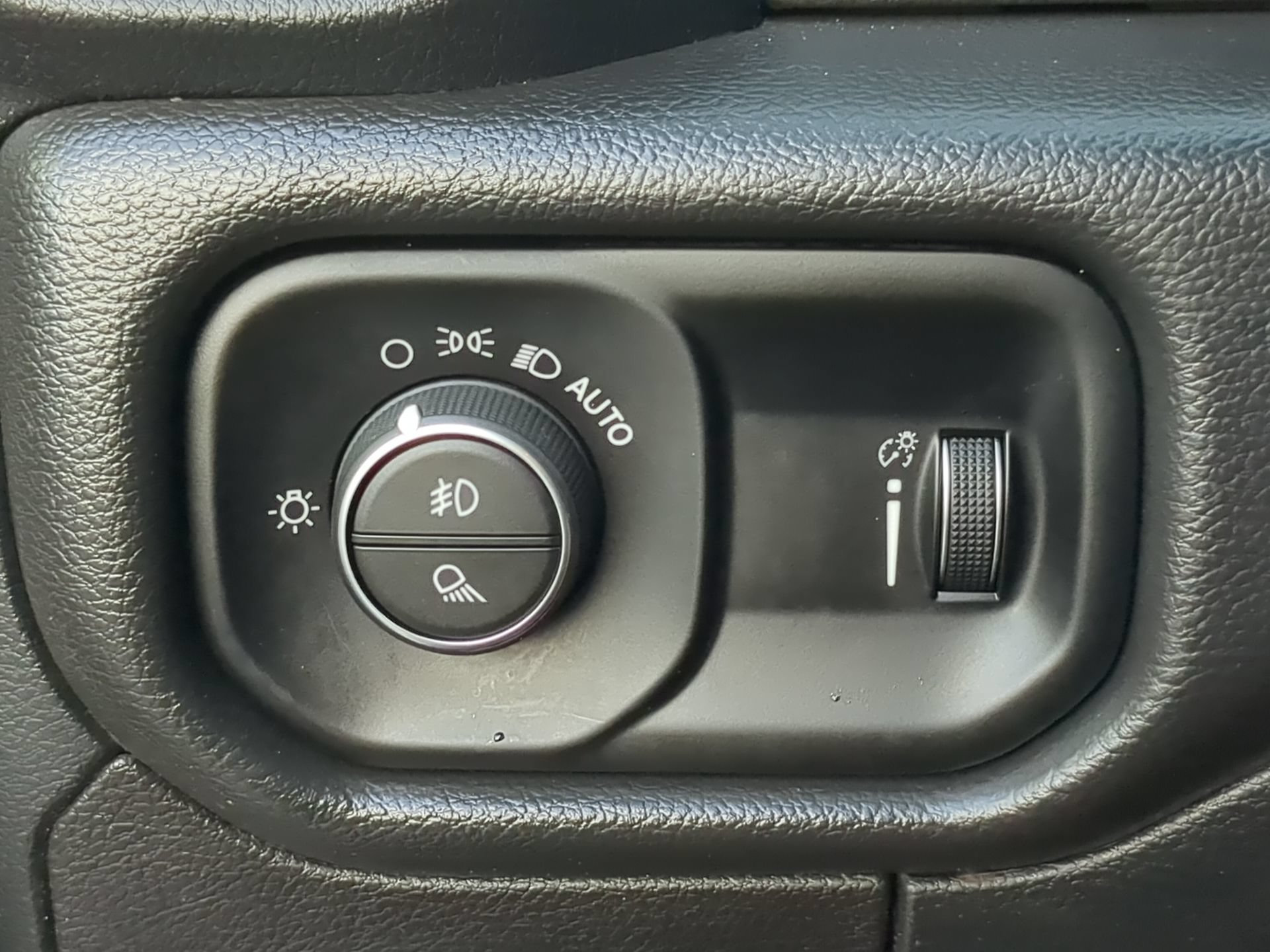 Used 2021 RAM 1500 Big Horn AWD/4WD image 64