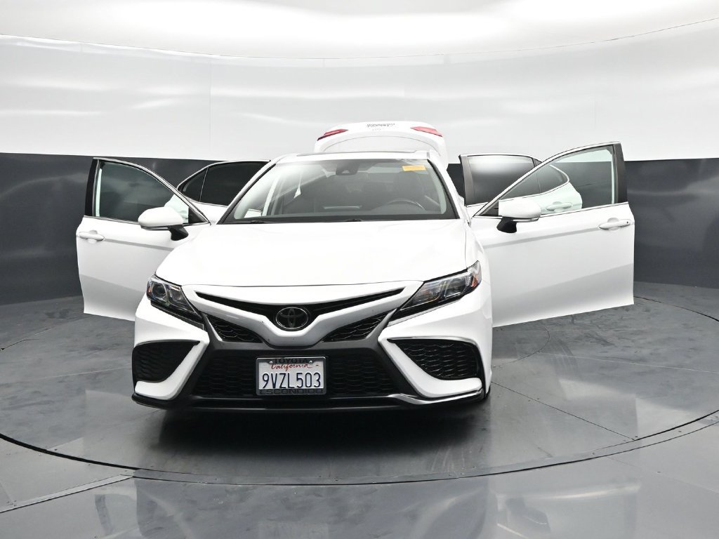 Used 2023 Toyota Camry SE w/ Cold Weather Package FWD image 26