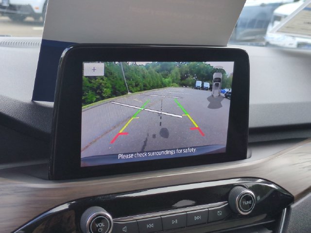 Certified 2020 Ford Escape Titanium AWD/4WD image 22