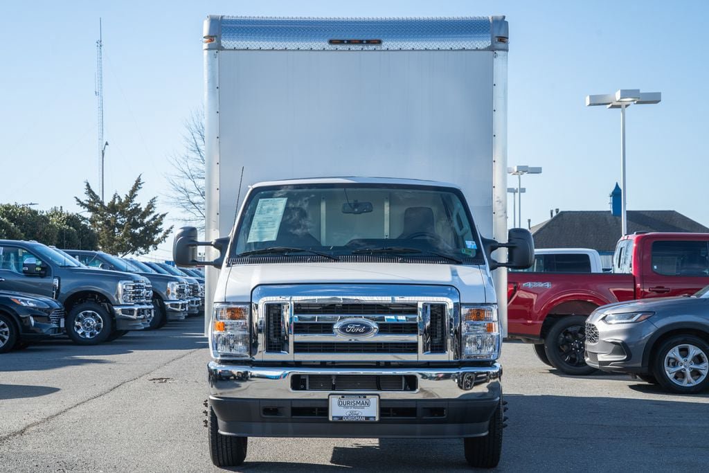 Certified 2023 Ford E-450 and Econoline 450 Super Duty w/ Power Windows & Locks Group RWD image 2