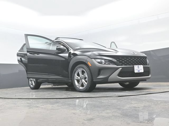Used 2023 Hyundai Kona SEL AWD/4WD image 29