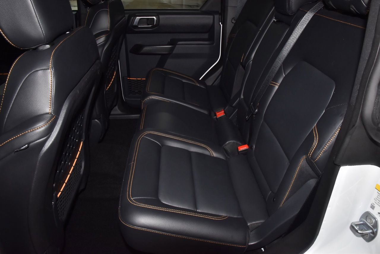 Certified 2024 Ford Bronco Badlands AWD/4WD image 14