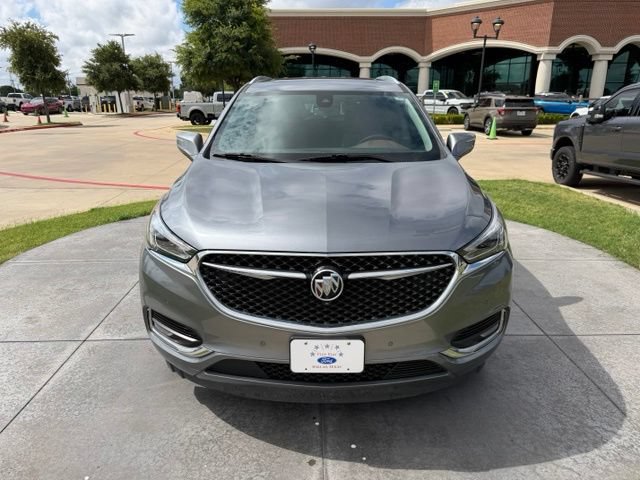 Used 2021 Buick Enclave Avenir w/ Avenir Technology Package FWD image 2