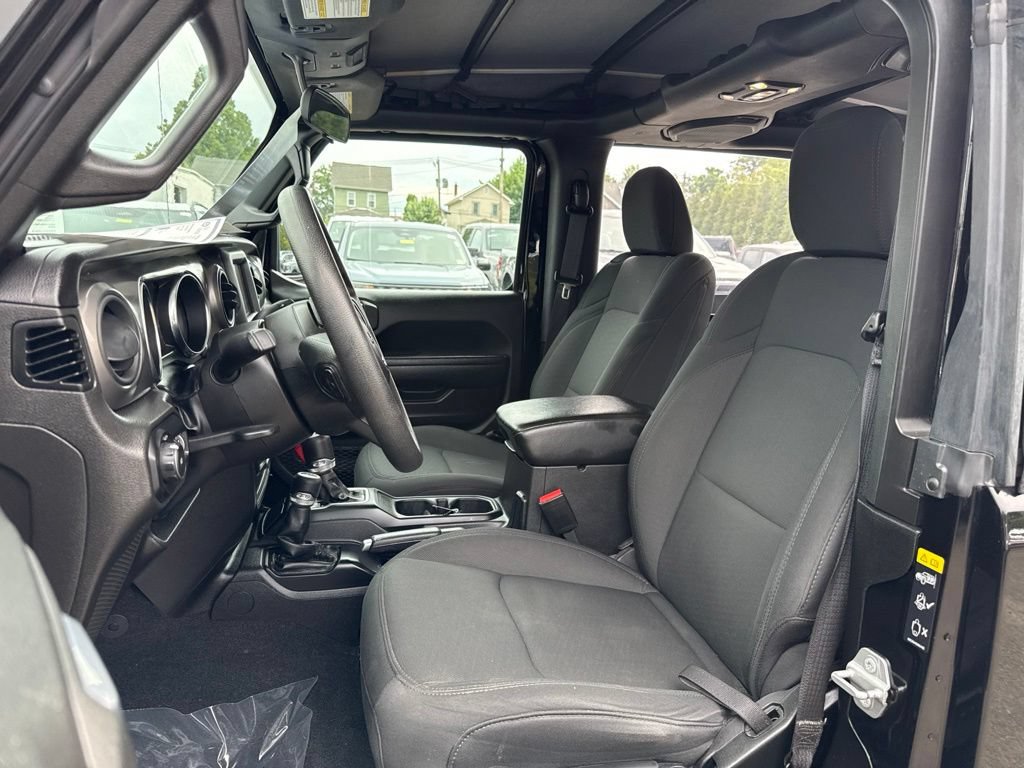 Used 2022 Jeep Wrangler Sport AWD/4WD image 13