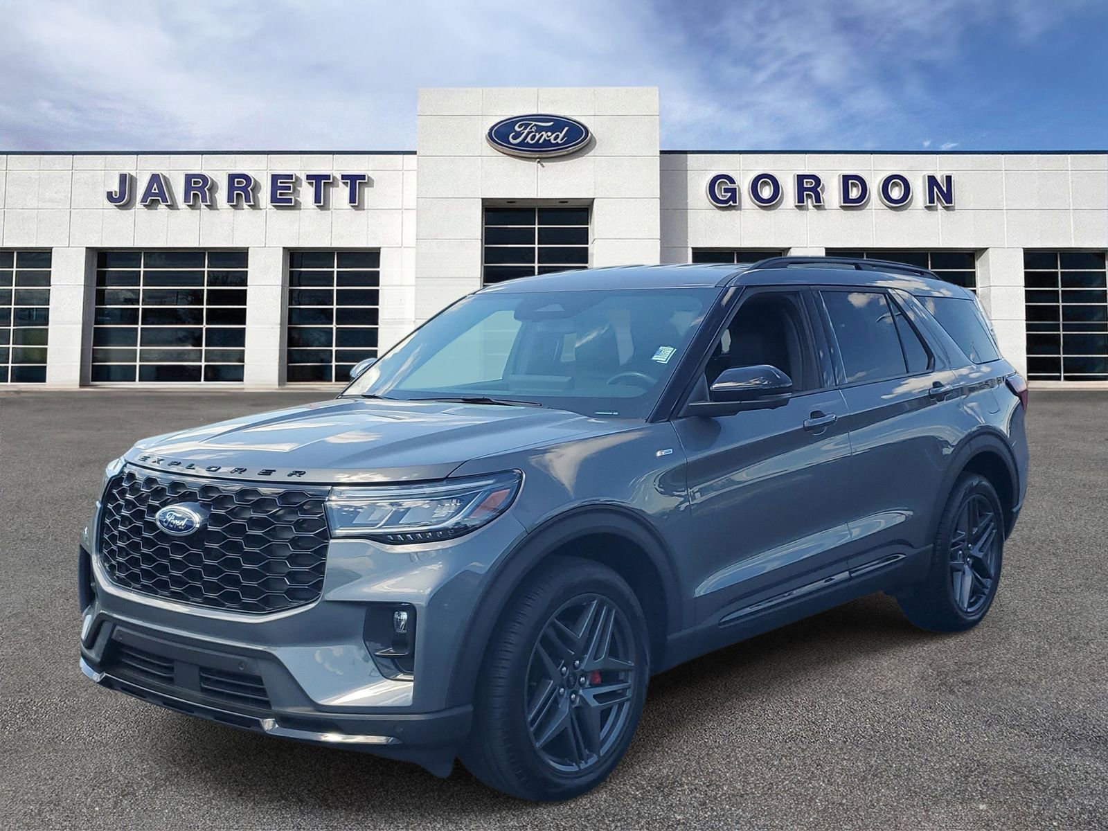 Certified 2025 Ford Explorer ST-Line w/ Premium Package AWD/4WD image 2