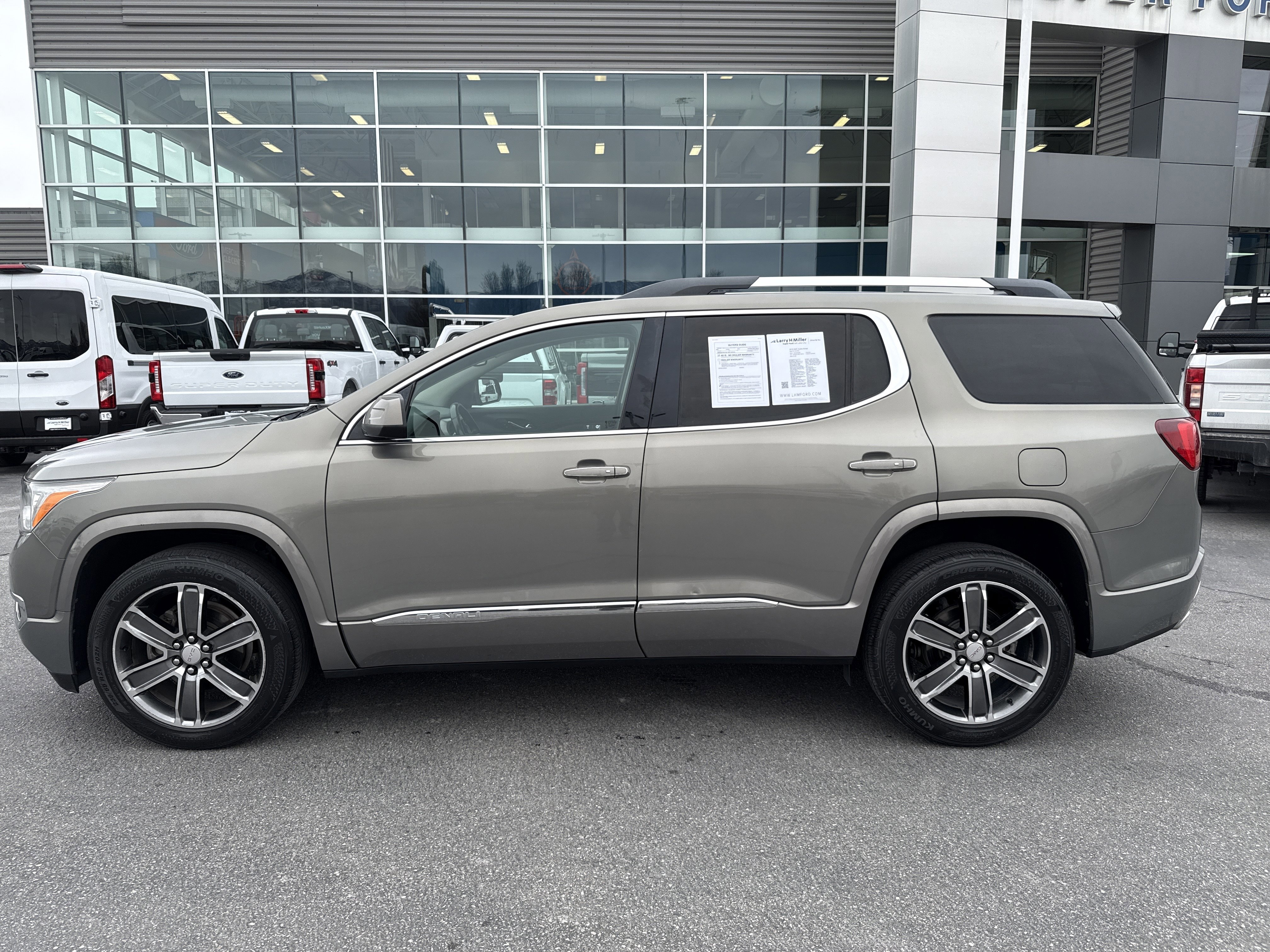 Used 2019 GMC Acadia Denali w/ Technology Package image 2