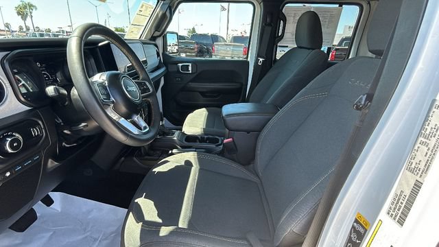 Used 2024 Jeep Wrangler Unlimited Sahara AWD/4WD image 17