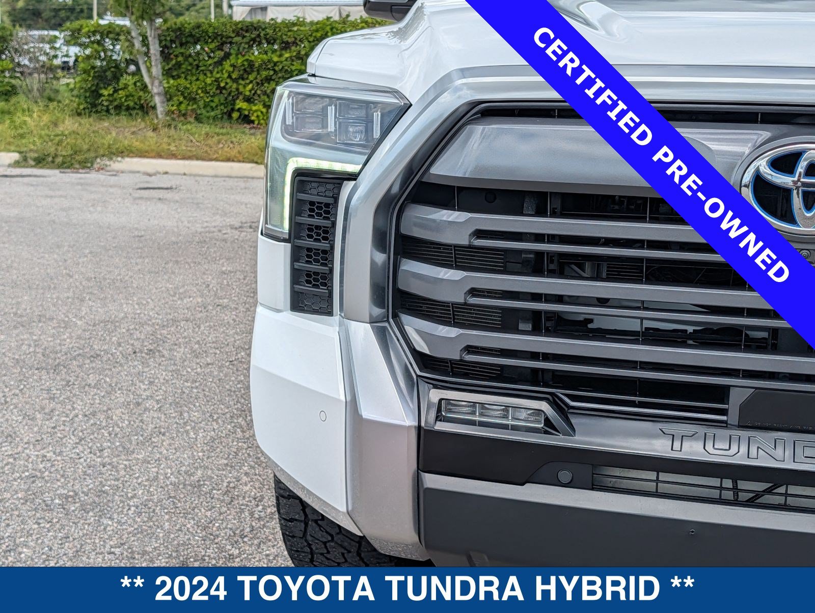 Used 2024 Toyota Tundra Limited AWD/4WD image 10