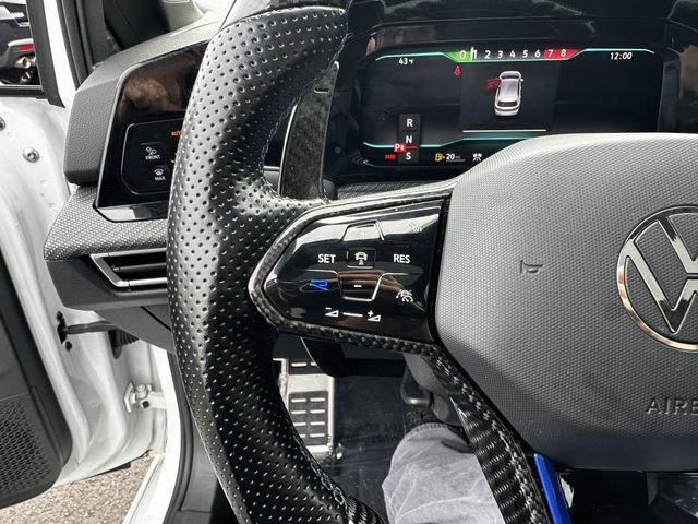 Used 2024 Volkswagen Golf R image 28