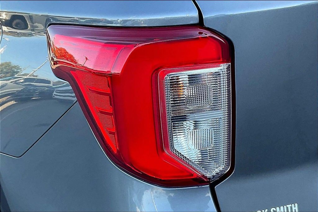 Certified 2023 Ford Explorer XLT RWD image 23