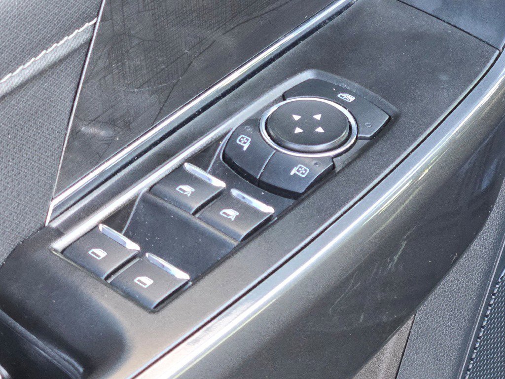 Certified 2022 Ford F150 XLT w/ Equipment Group 302A High image 19