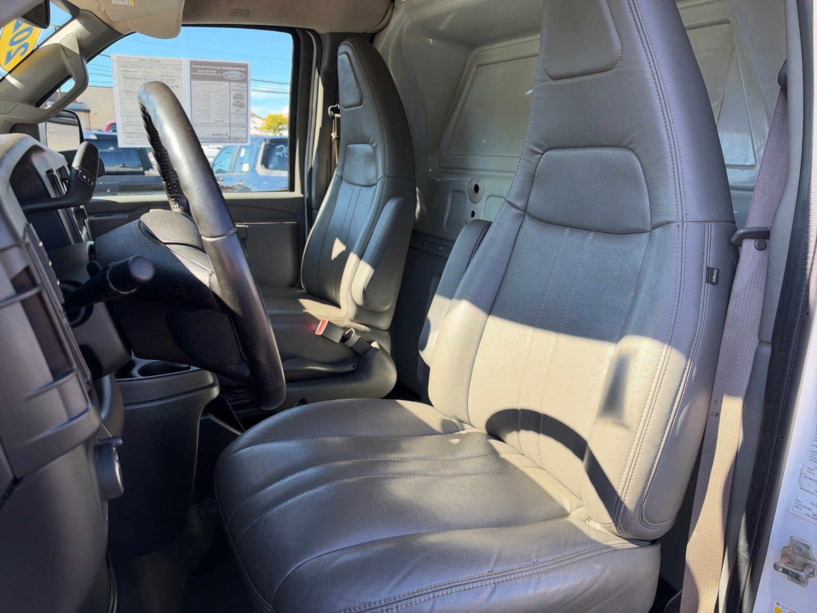 Used 2021 Chevrolet Express 2500 w/ Driver Convenience Package RWD image 4