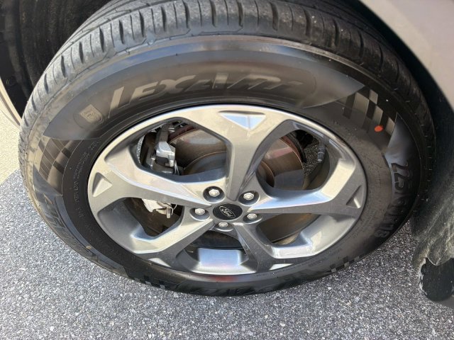 Certified 2025 Ford Escape ST-Line Select AWD/4WD image 31