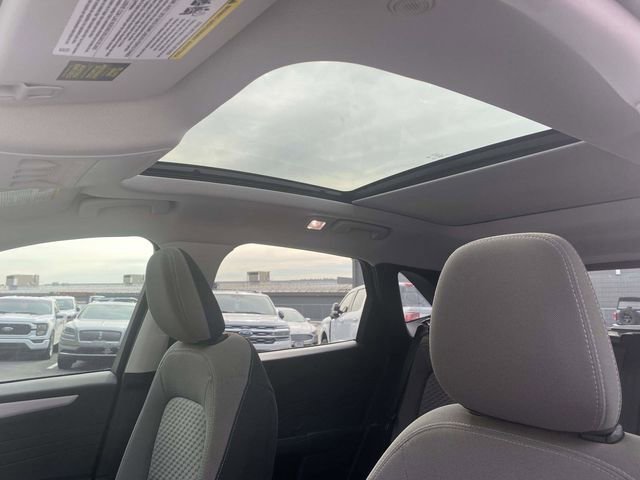 Certified 2022 Ford Escape SE w/ SE Sport Appearance Package FWD image 17