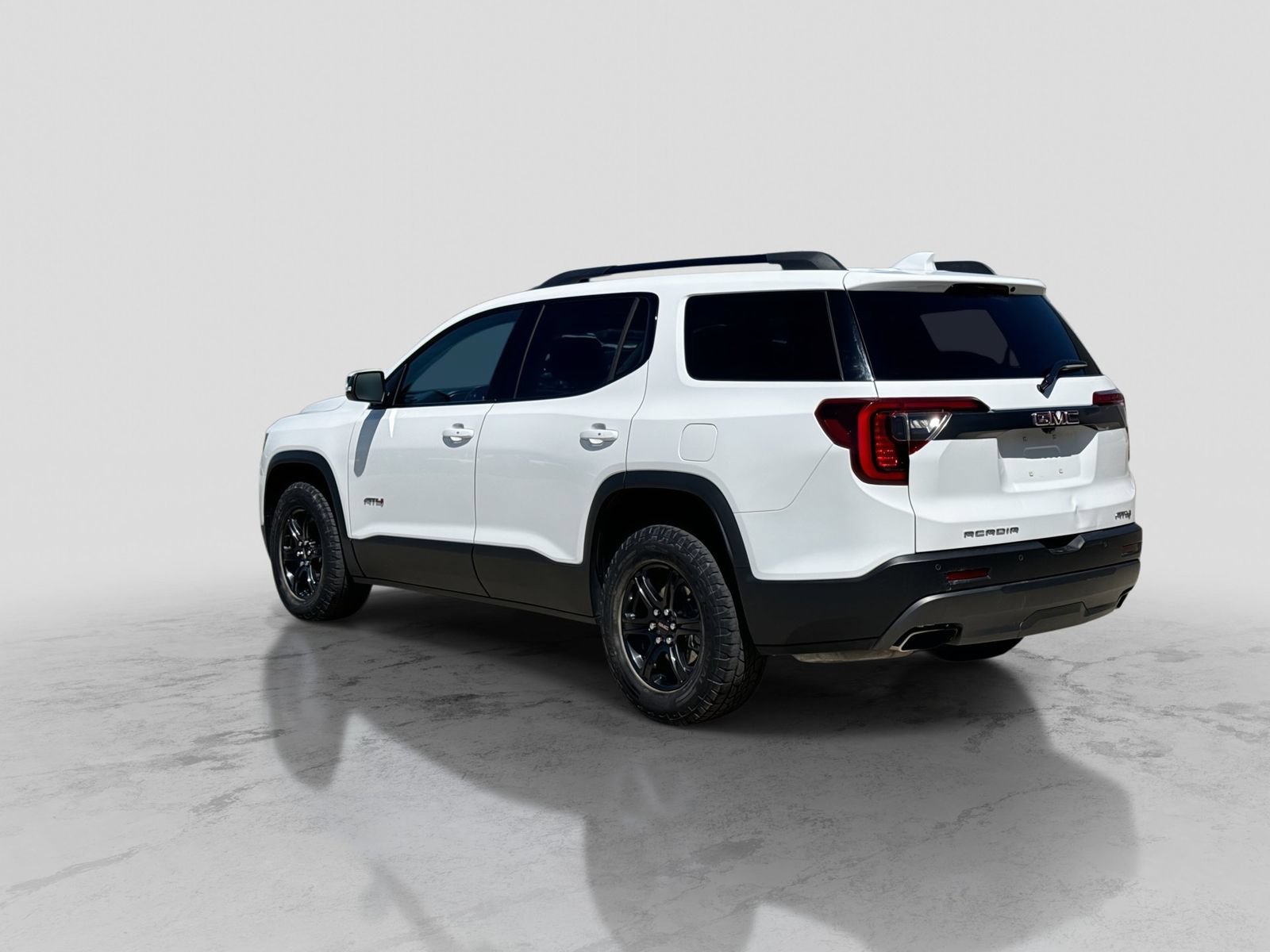 Used 2022 GMC Acadia AT4 w/ Preferred Package AWD/4WD image 5