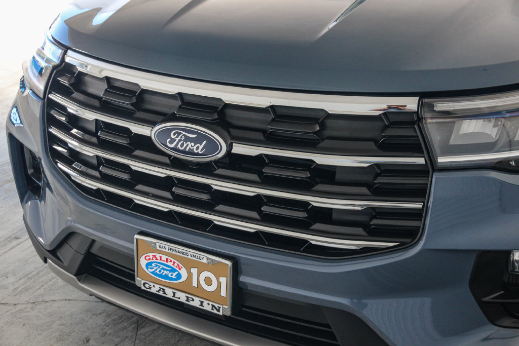 Certified 2026 Ford Explorer Active w/ Active Comfort Package AWD/4WD image 13