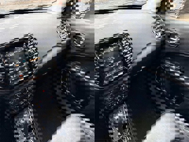 Used 2018 Jeep Compass Limited w/ Navigation Group image 15