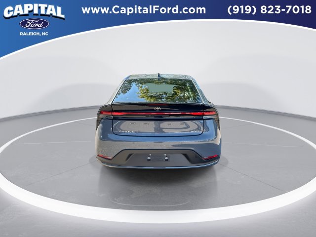 Used 2025 Toyota Prius LE FWD image 7
