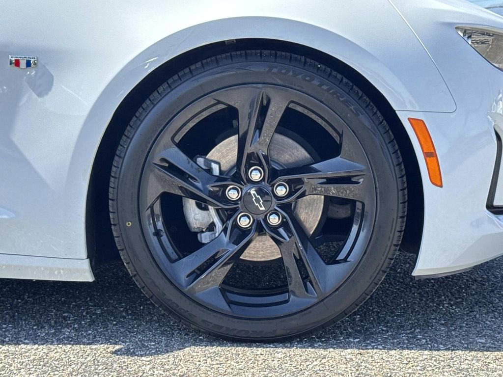 Used 2023 Chevrolet Camaro LT w/ RS Package image 31