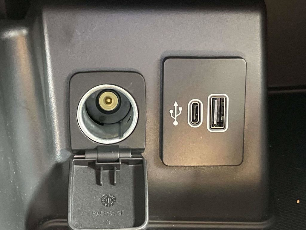 Certified 2025 Ford Explorer Active RWD image 24
