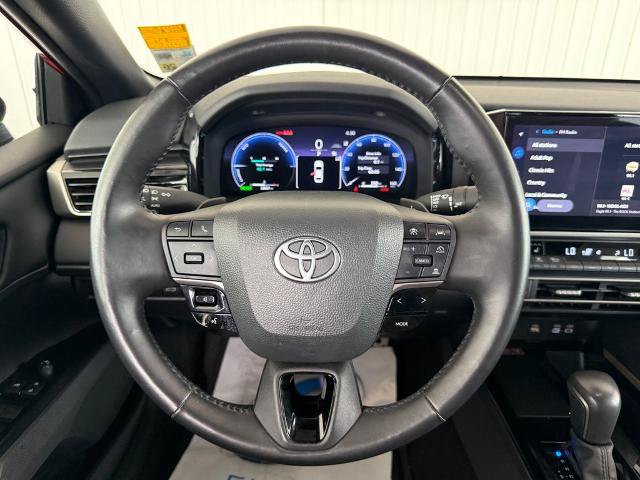 Used 2025 Toyota Camry XSE FWD image 12