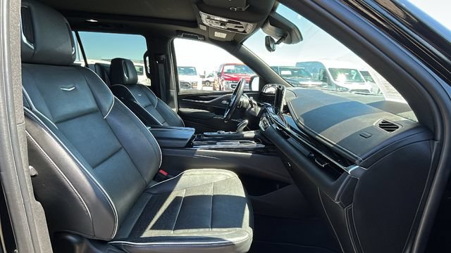 Used 2023 Cadillac Escalade Sport AWD/4WD image 11