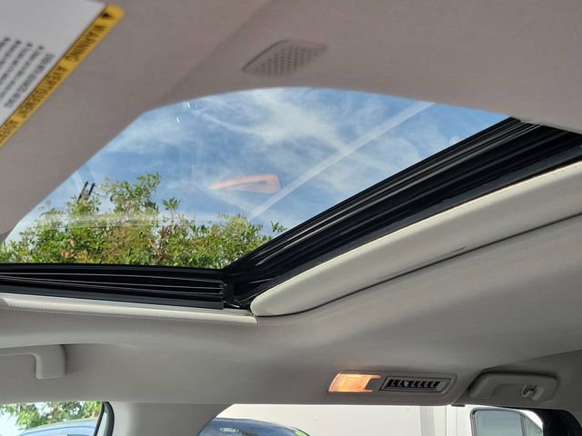 Used 2021 Toyota Sienna Limited FWD image 18