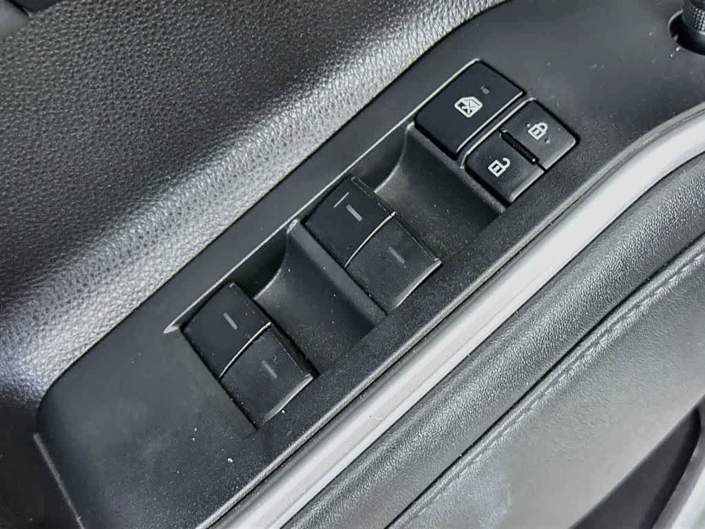 Used 2022 Toyota Highlander XSE FWD image 28