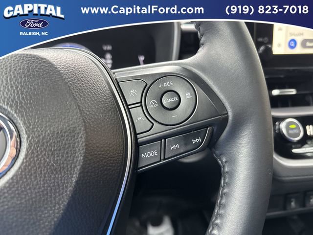 Used 2024 Toyota Corolla Cross XSE w/ Convenience Package image 23