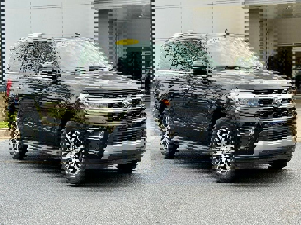 Certified 2024 Ford Expedition Limited image 2