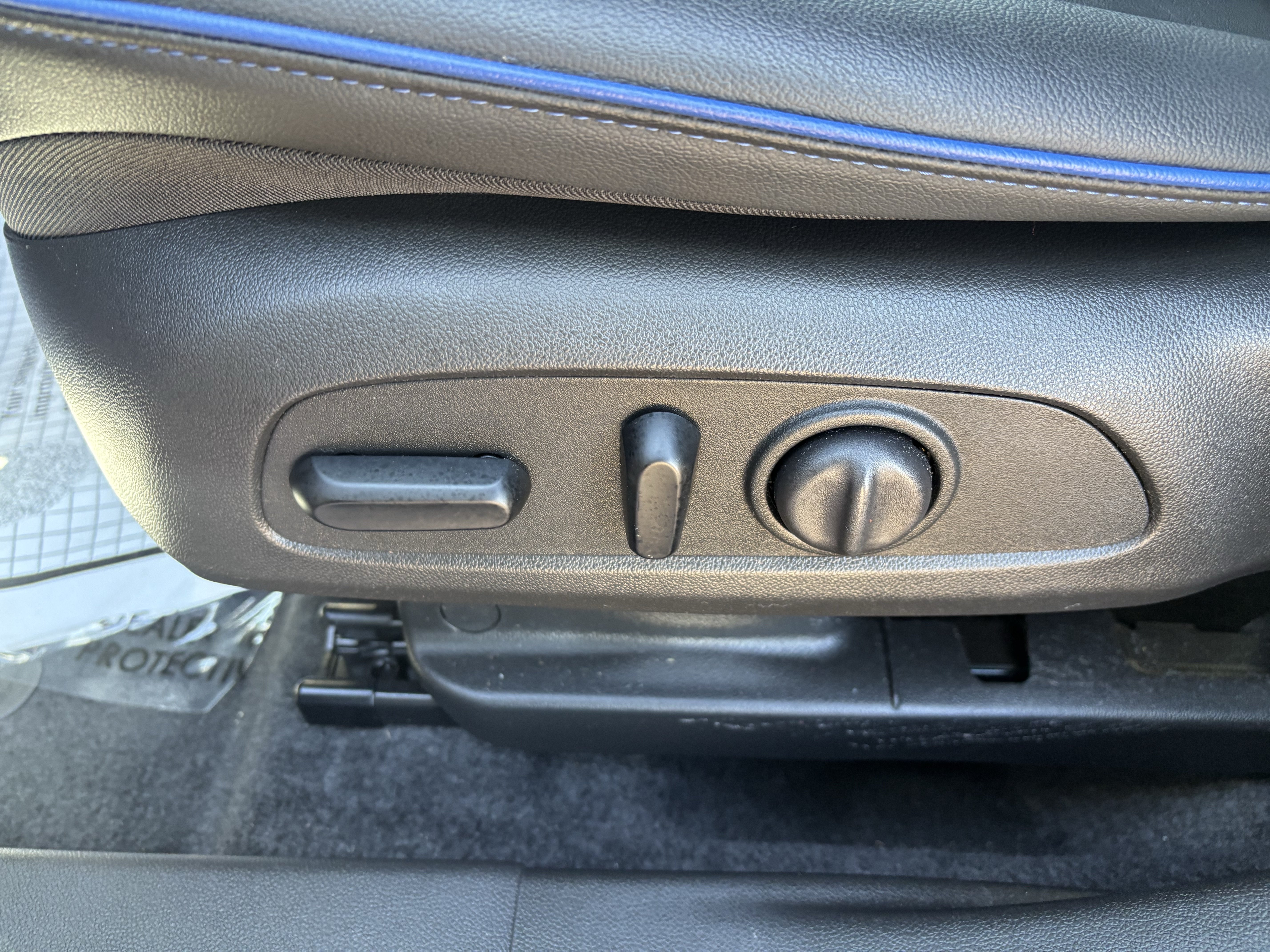 Used 2024 Buick Envista Sport Touring w/ Convenience I Package FWD image 13