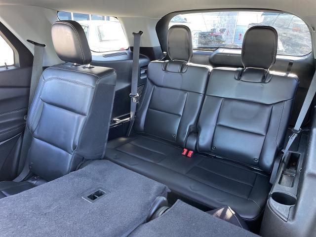 Certified 2021 Ford Explorer XLT w/ Equipment Group 202A image 24