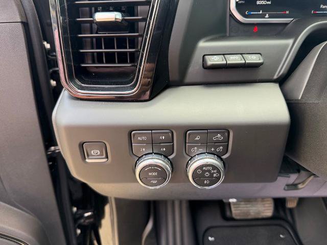 Used 2026 GMC Sierra 2500 AT4 w/ AT4 Premium Plus Package AWD/4WD image 21
