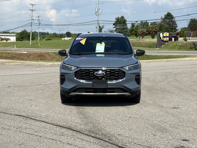 Certified 2025 Ford Escape ST-Line FWD image 2
