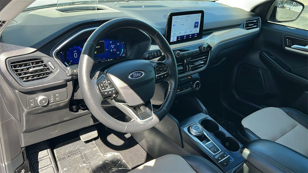 Certified 2022 Ford Escape Titanium w/ Titanium Premium Package image 14