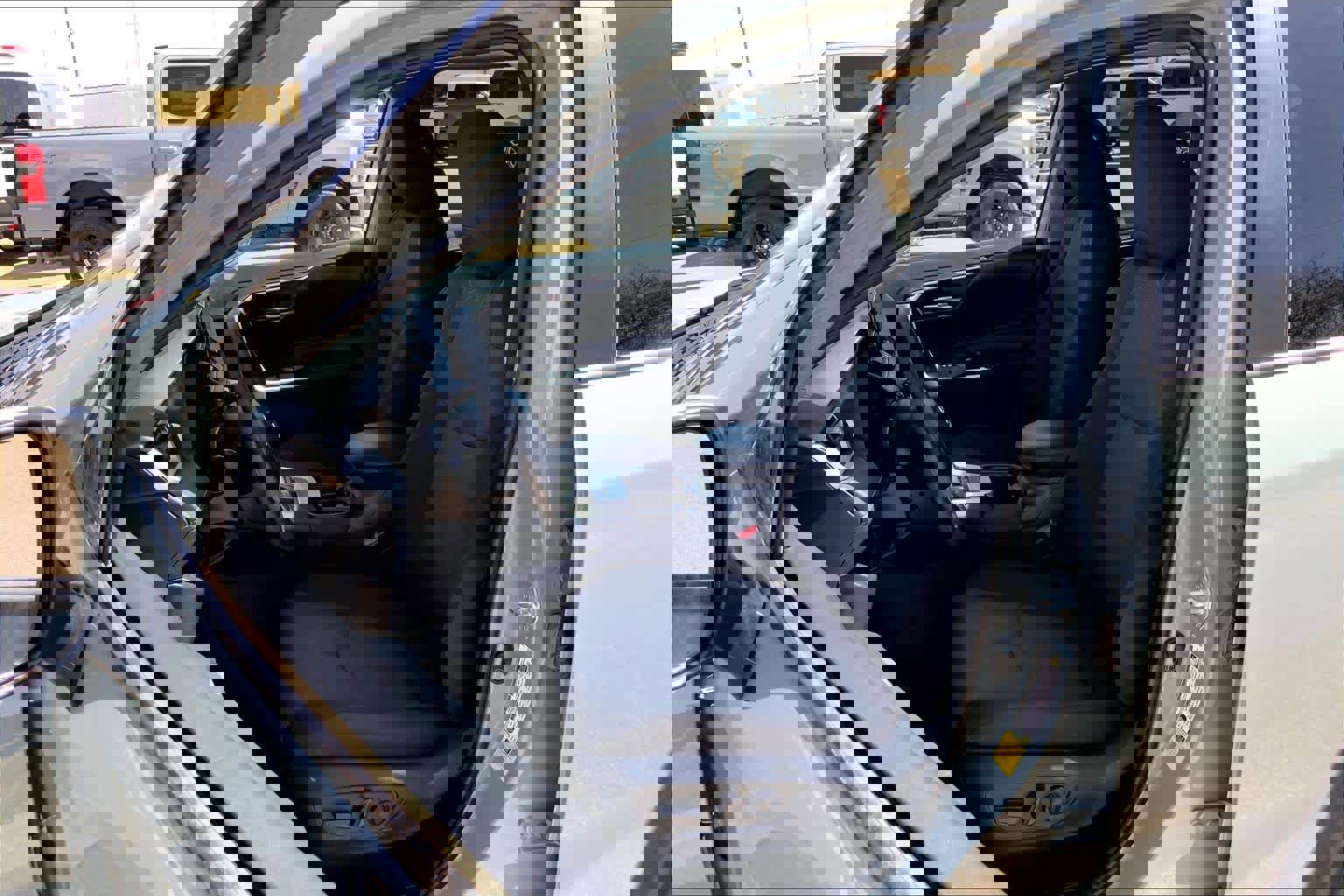 Used 2021 Toyota RAV4 XLE w/ Convenience Package image 10