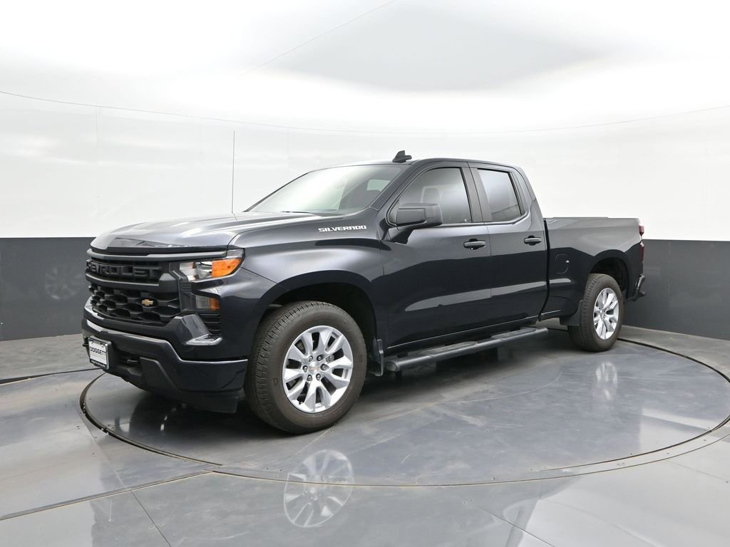 Used 2022 Chevrolet Silverado 1500 Custom RWD image 1
