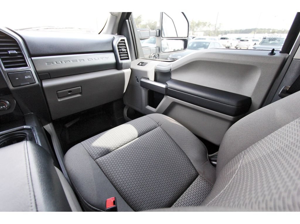 Certified 2022 Ford F250 XLT w/ XLT Premium Package AWD/4WD image 12