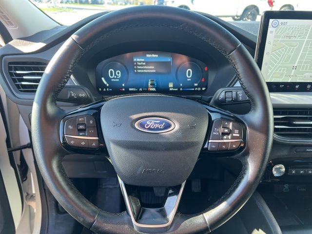 Certified 2023 Ford Escape Platinum AWD/4WD image 25