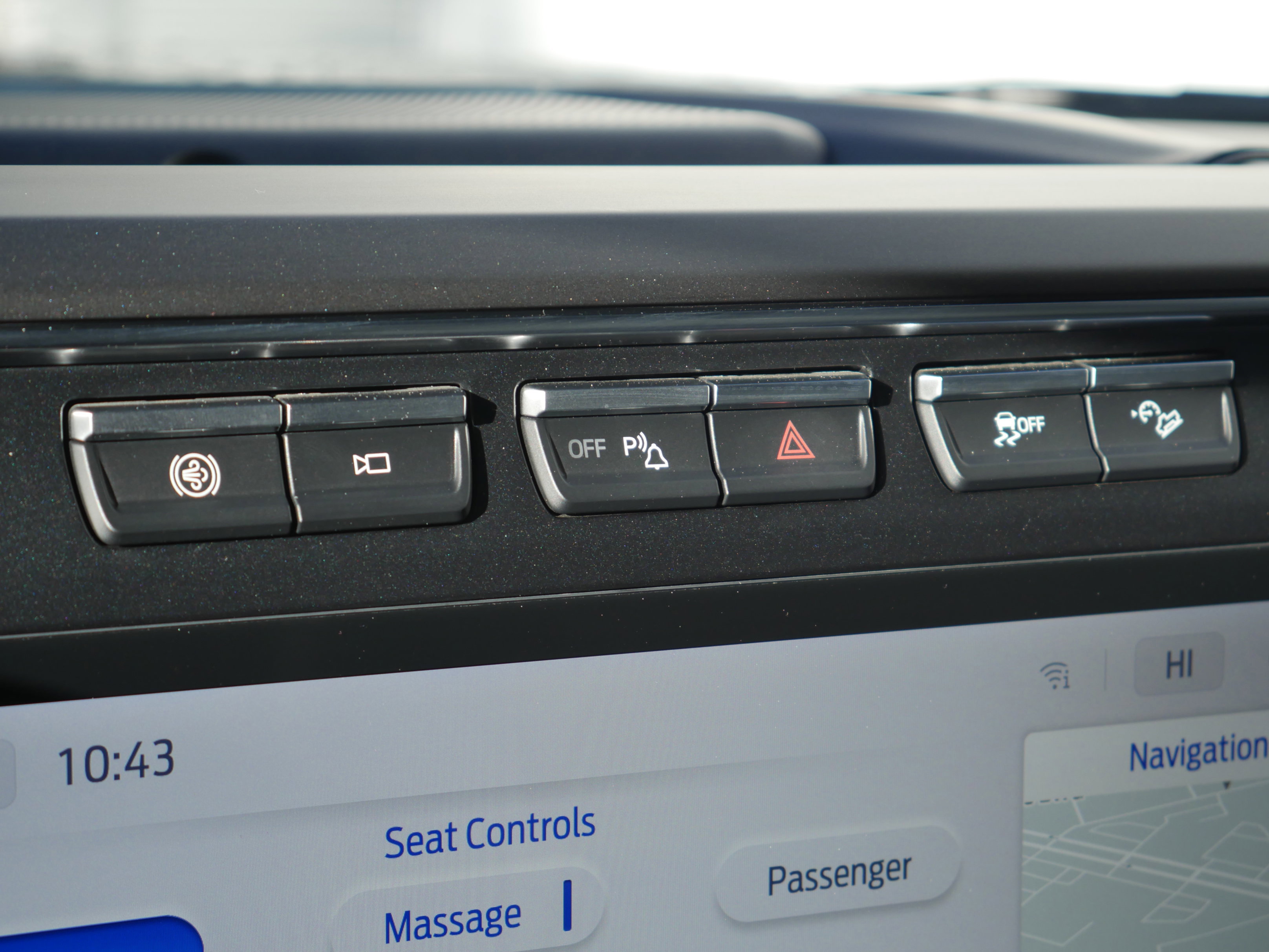 Certified 2024 Ford F350 Limited w/ FX4 Off-Road Package image 19