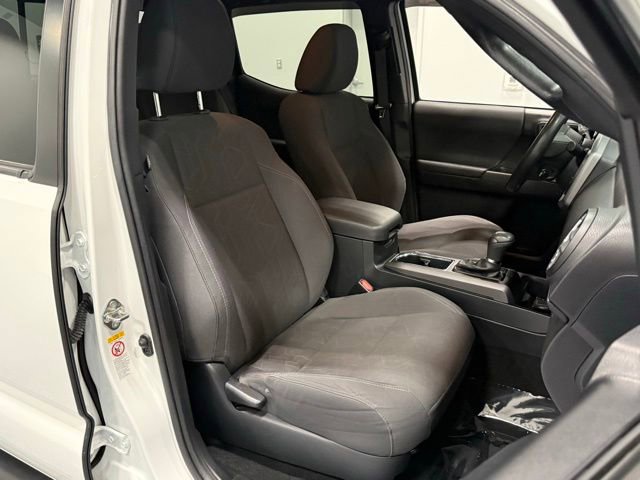 Used 2019 Toyota Tacoma TRD Sport AWD/4WD image 36