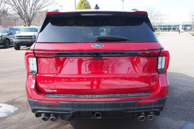 Certified 2025 Ford Explorer ST AWD/4WD image 6