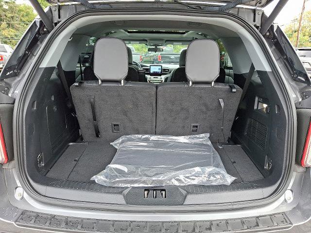 Certified 2023 Ford Explorer XLT w/ Equipment Group 202A image 30