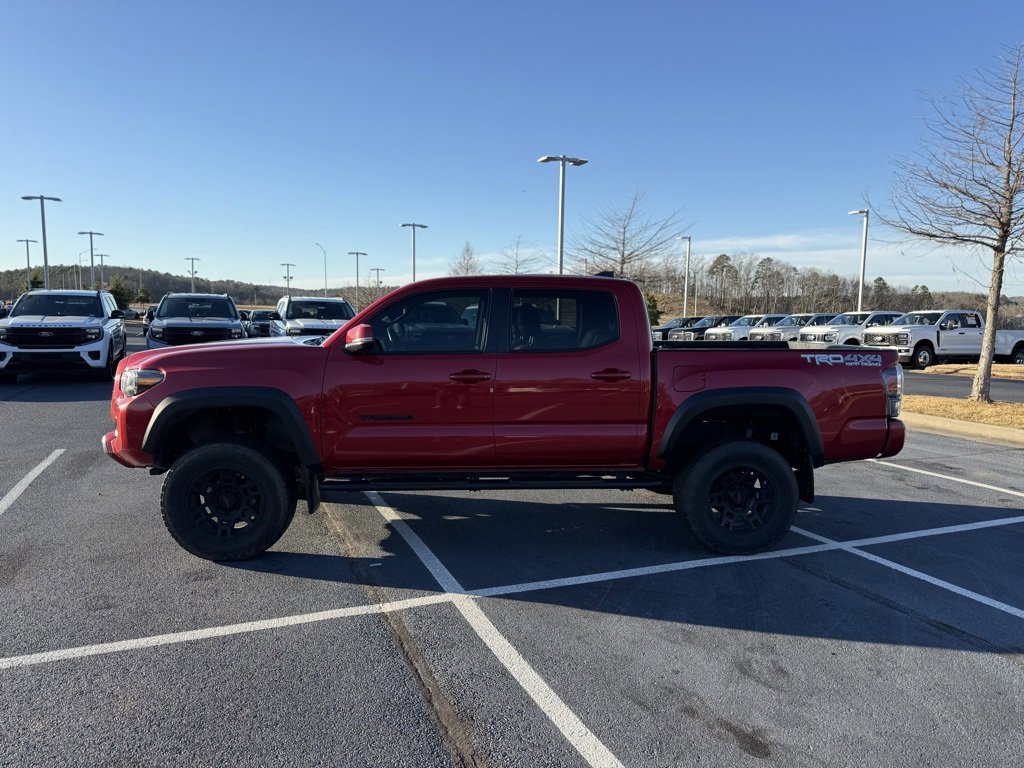Used 2023 Toyota Tacoma TRD Off-Road image 2