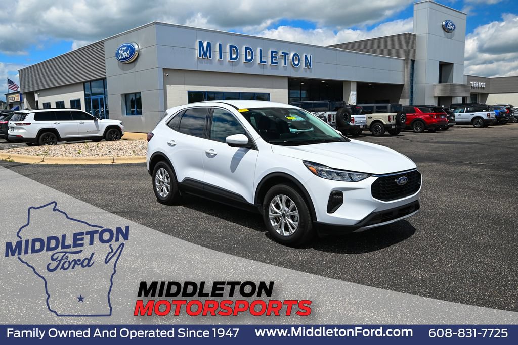 Certified 2023 Ford Escape Active w/ Tech Pack #2 AWD/4WD image 1
