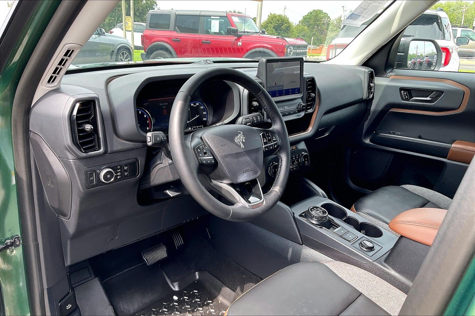 Certified 2024 Ford Bronco Sport Outer Banks w/ Tech Package AWD/4WD image 13